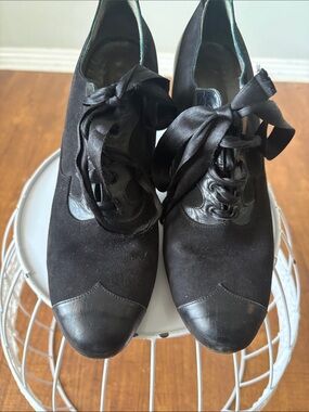 Peter Fox | Black Suede Leather Satin Lace Pumps Shoes